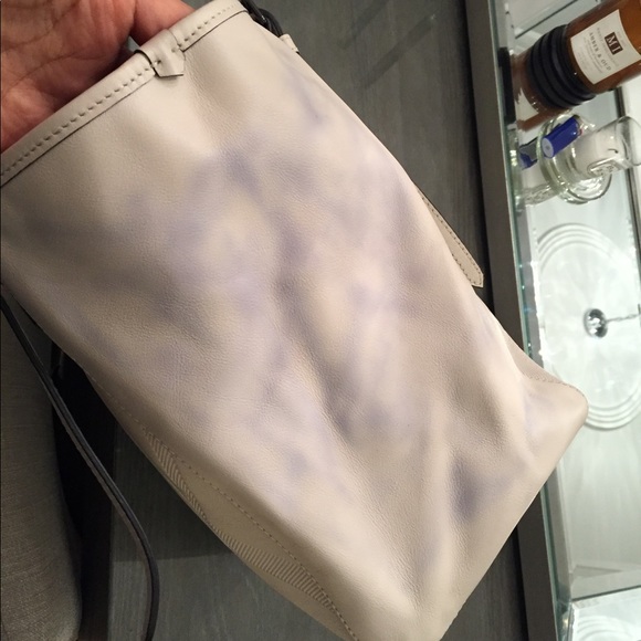 Burberry soft check small Canterbury tote - Picture 3 of 8